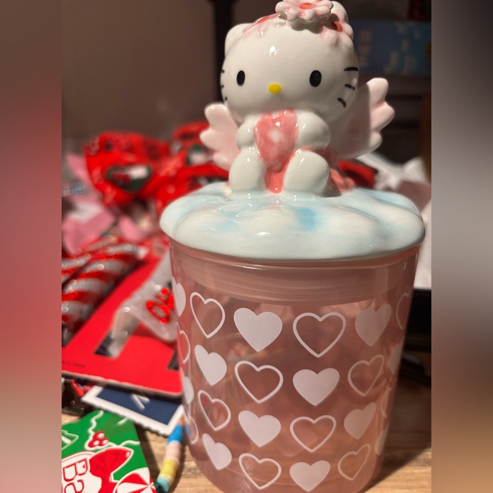 Hello kitty valentines jar